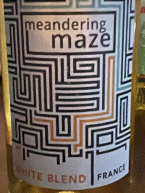 Meandering Maze White Blend - U.V - 2021